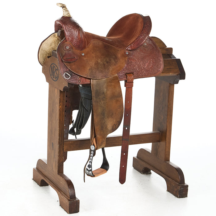 Used 14.5in 1/2 Breed Oak and Acorn Barrel Saddle