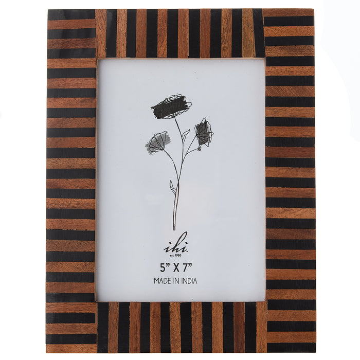 India Handicrafts Black and White Stripe Photo Frame