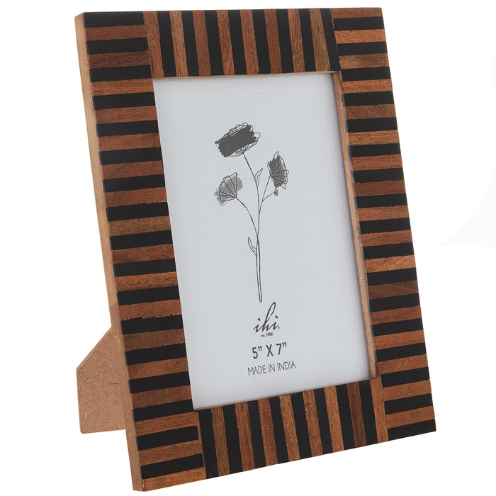 India Handicrafts Black and White Stripe Photo Frame