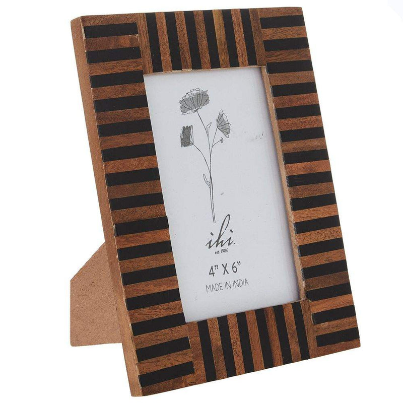 India Handicrafts Black and White Stripe Photo Frame