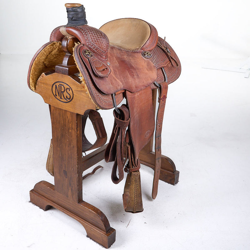 Used 14in 1/2 Breed Basket Stamp Team Roper