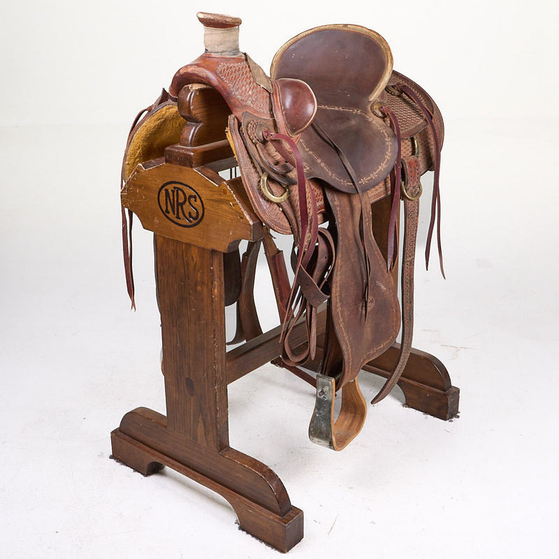 Used 15.5in 1/2 Breed Basket Stamped Billy Cook Wade Saddle