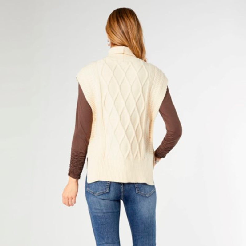 Coco + Carmen Women's Leora Cream Sweater Vest
