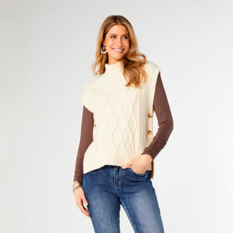 Coco + Carmen Women's Leora Cream Sweater Vest