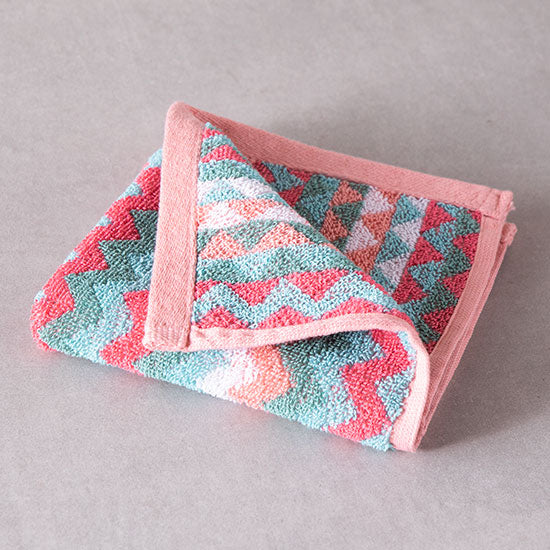 Lintex Lines Coral and Turquoise Zig Zag Towels
