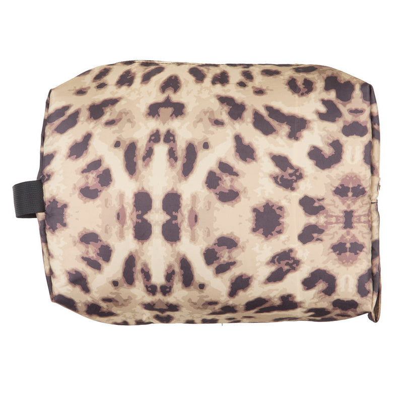 2 Fly Co. That Traveler Leopard Bag