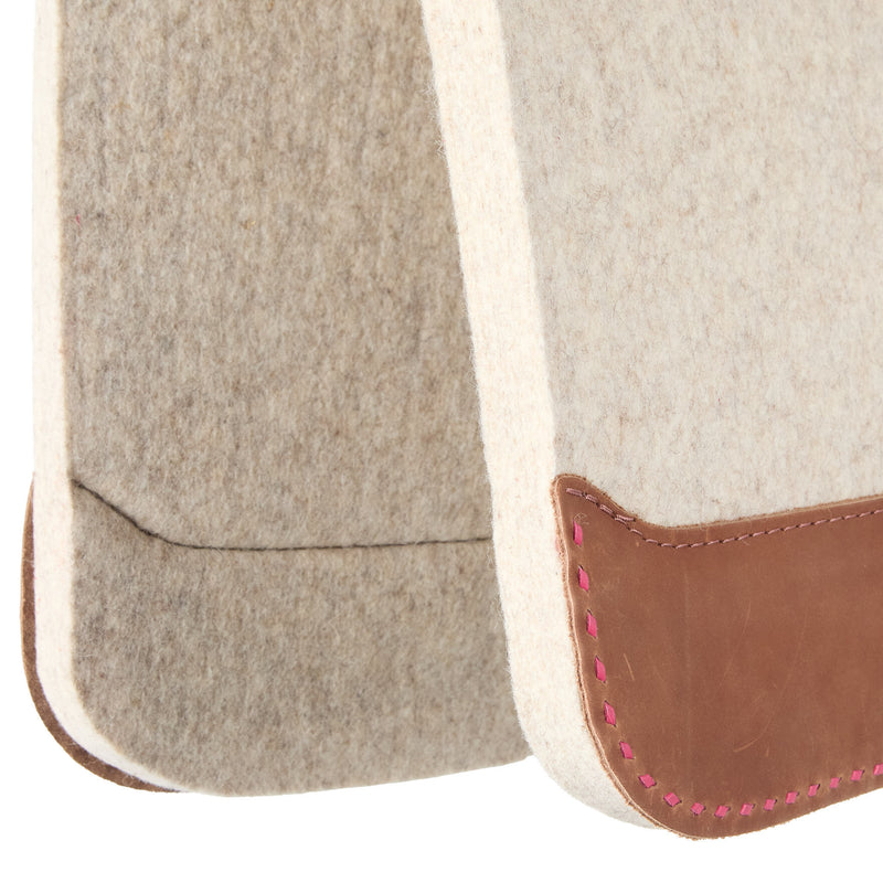 5 Star Equine Products Supplies Inc. 7/8in Natural Felt Saddle Pad with Hot Pink Buckstitch