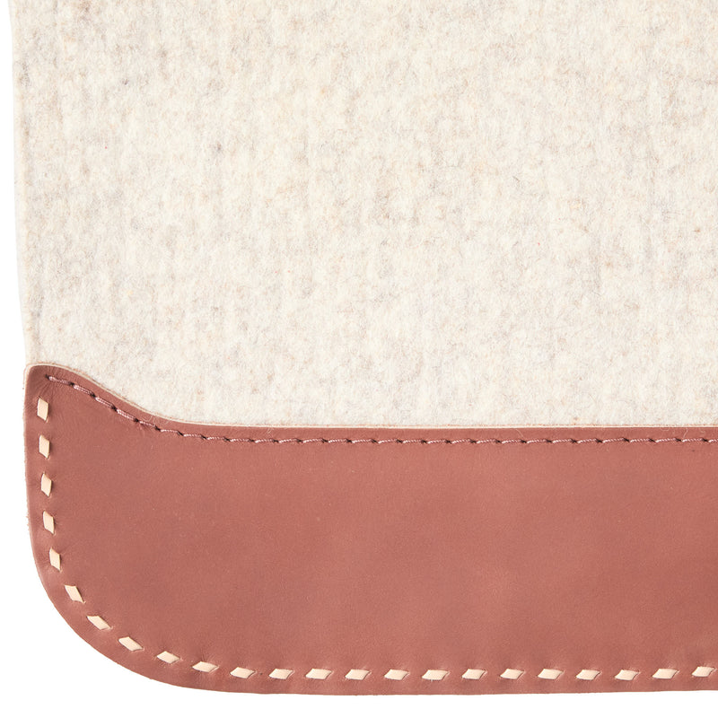 5 Star Equine Products Supplies Inc. 7/8in Natural Felt Saddle Pad with Natural Cream Buckstitch