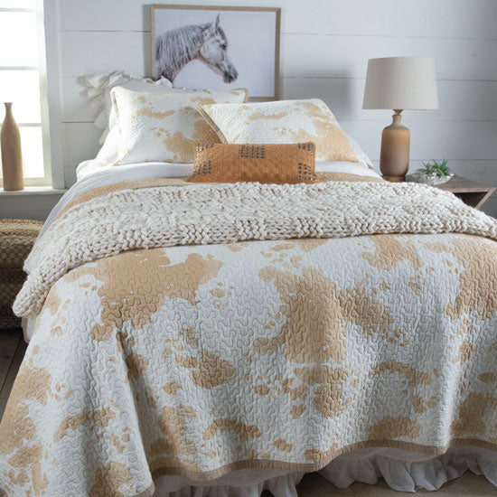 Hiend Accents Full/Queen Elsa Cowhide Reversible Quilt Set
