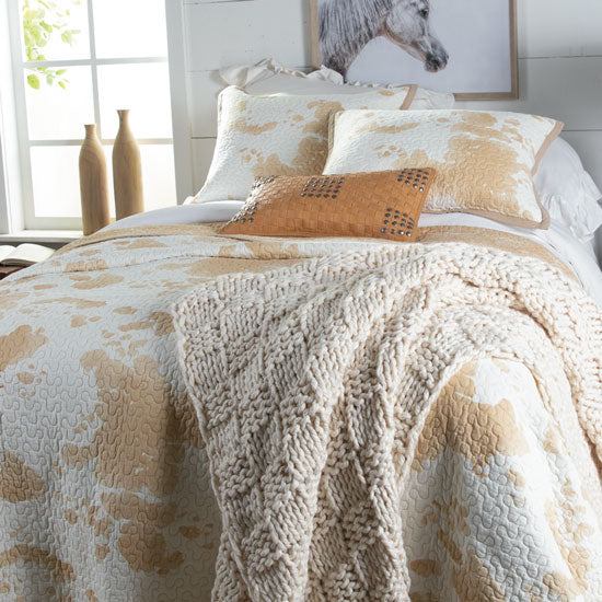 Hiend Accents Full/Queen Elsa Cowhide Reversible Quilt Set