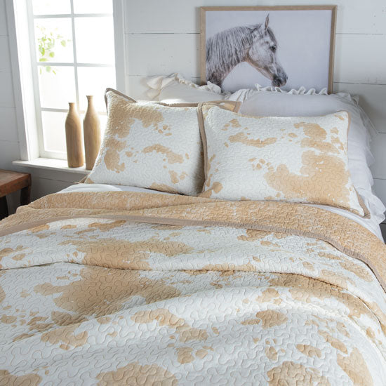 Hiend Accents Full/Queen Elsa Cowhide Reversible Quilt Set