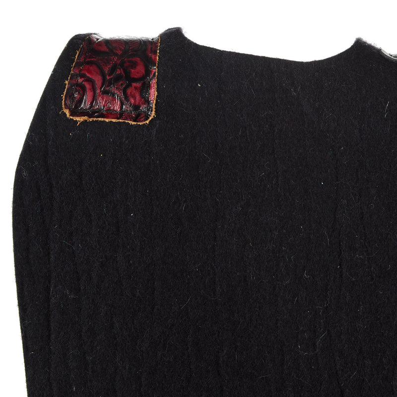 5 Star Equine Products Supplies Inc. 3/4in. 30x28 Red Roses Black Fringe Barrel Racer Felt Saddle Pad