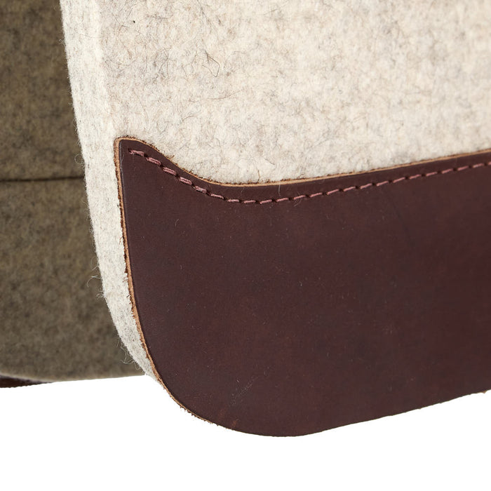 5 Star Equine Products Supplies Inc. 3/4in Flex Fit Barrel Racer Natural Felt Saddle Pad