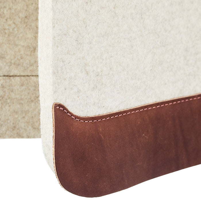 5 Star Equine Products Supplies Inc. 3/4in No Gullet Barrel Racer Natural Felt Saddle Pad