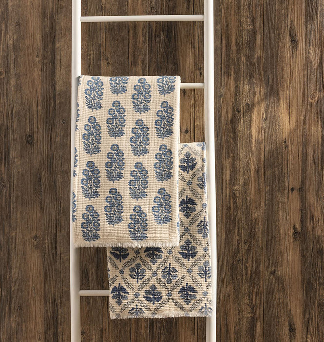 Mud Pie Blue Flower Blanket