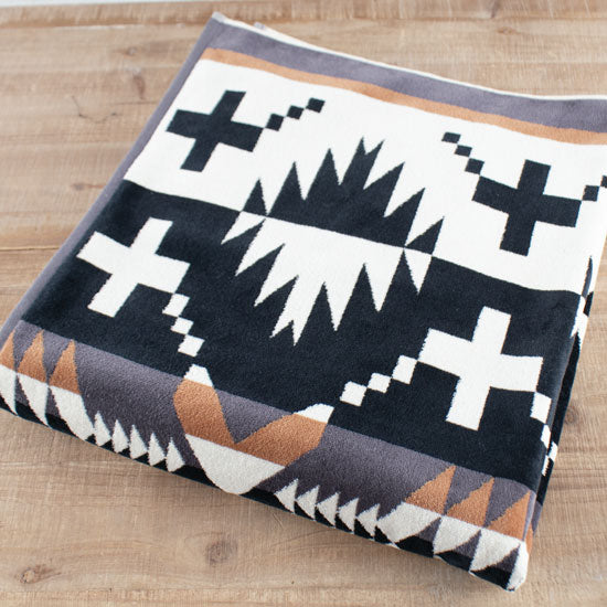 Pendleton Woolen Mills Inc. Wool Oversized Jacquard Spider Rock Towel