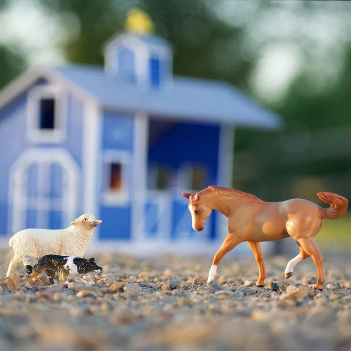 Breyer Home at the Barn Playset