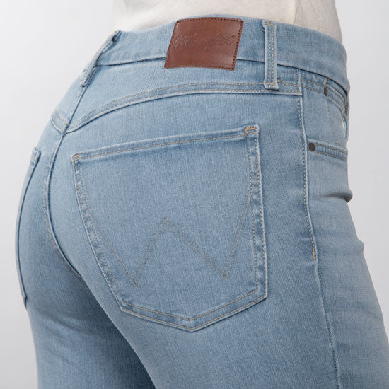Wrangler Womens Be Spoke Harmony Flare Jean