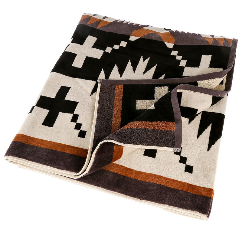 Wool Oversized Jacquard Spider Rock Towel