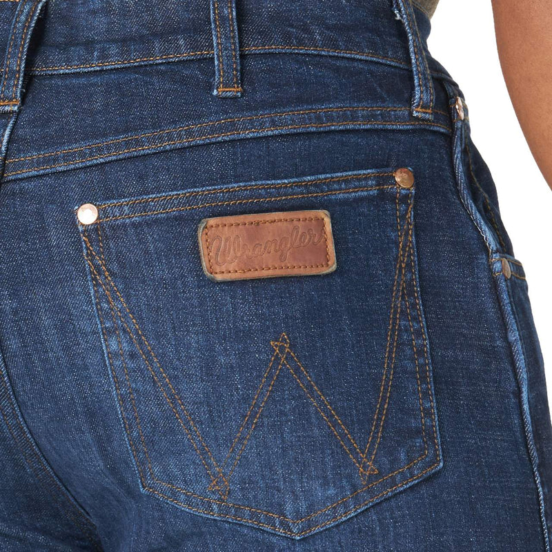 Wrangler Men's Retro Premium Slim Straight Jean