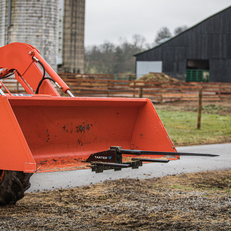 Tarter Bucket Mount Super Bale Spear