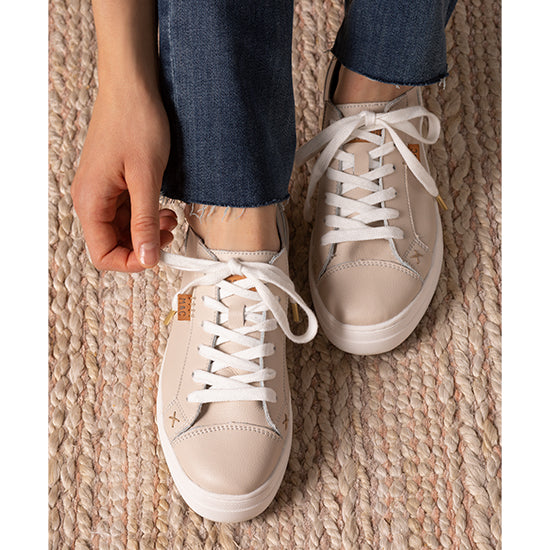 Country Grace McMasy Nude Sneaker