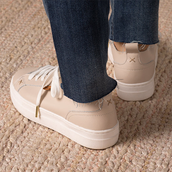Country Grace McMasy Nude Sneaker