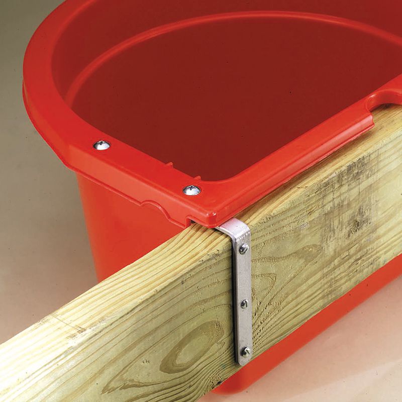 Little Giant 20 Quart Red Fence Feeder