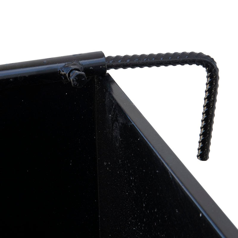 Quicksilver Flatback Hanging Feeder Black