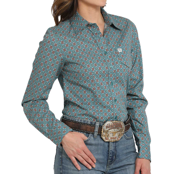 Cinch Women's Blue Printed Button Down