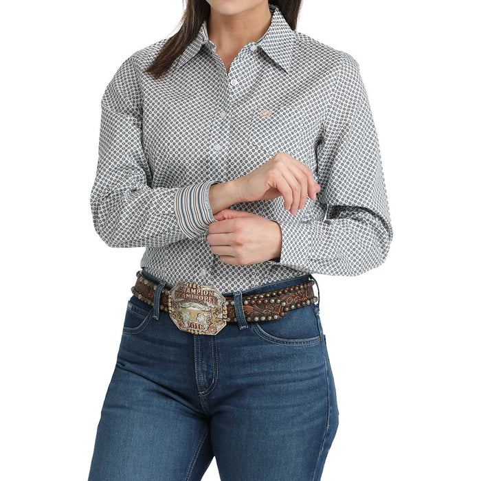Cinch Women's White Print Long Sleeve Shirt