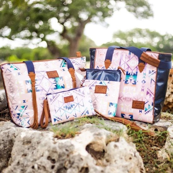 Hooey Monterrey Pink and Navy Wander Crossbody