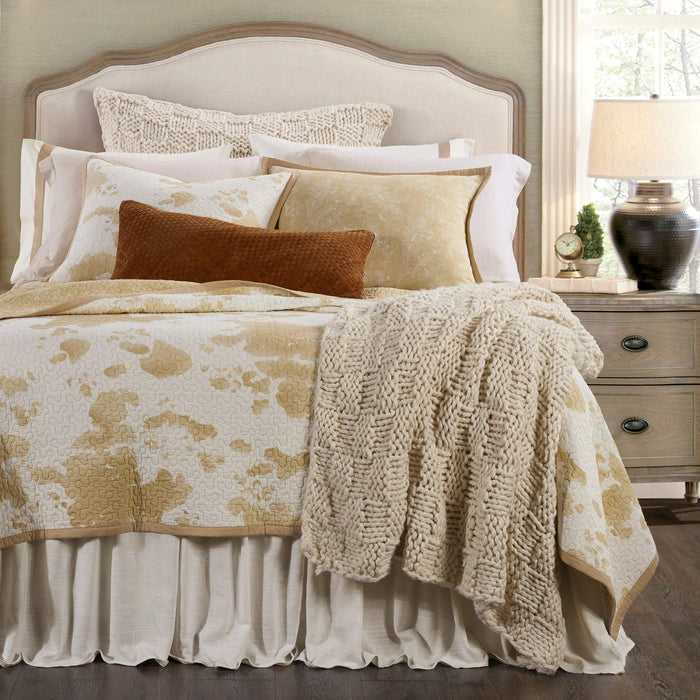 Hiend Accents Full/Queen Elsa Cowhide Reversible Quilt Set