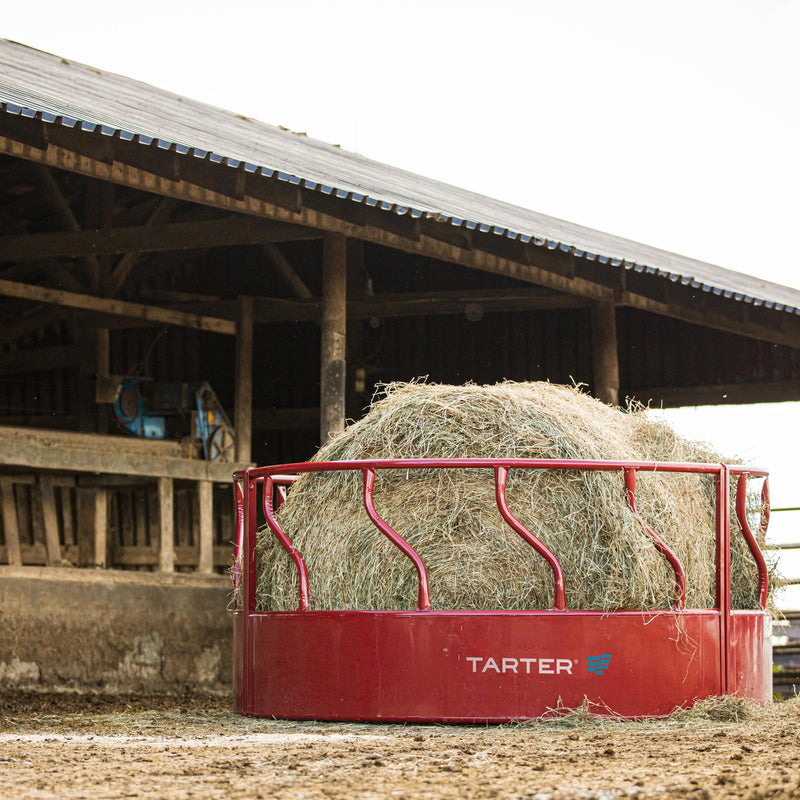 Tarter Titan Cattle Feeder with Hay Saver