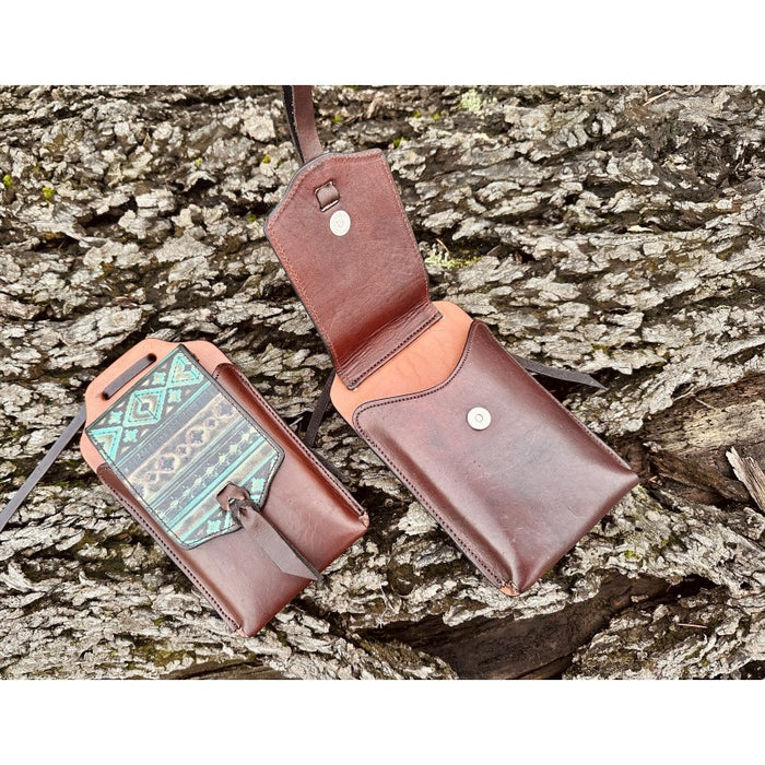 Schulz Equine Patterned Cell Phone Back Cinch Holder