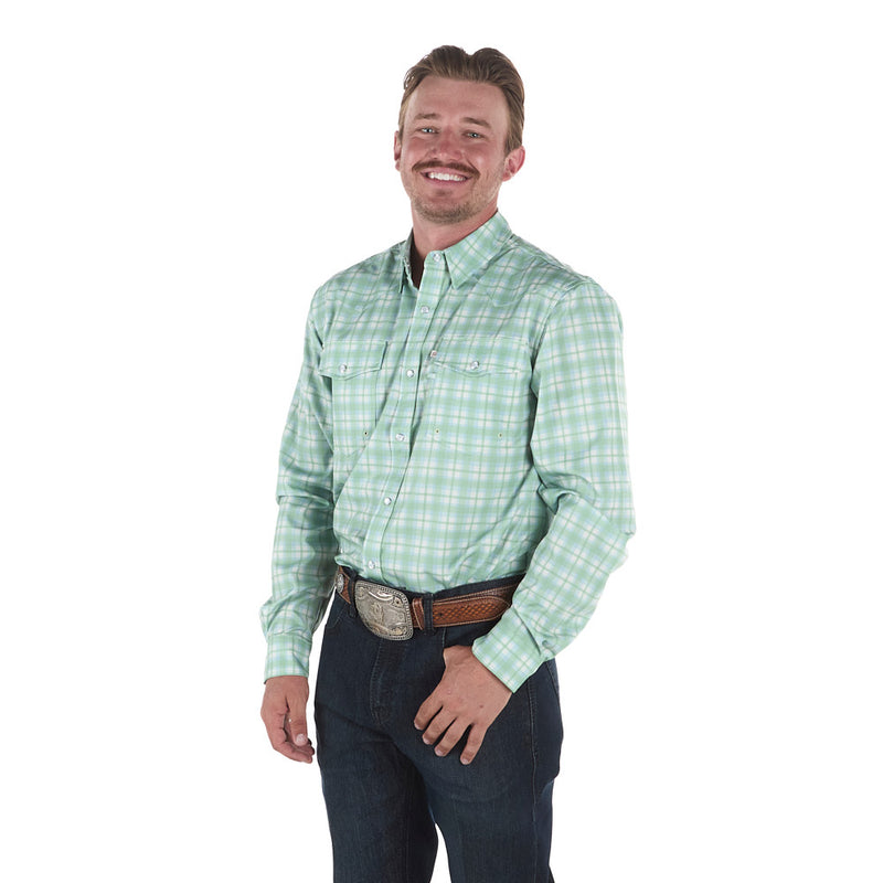Sand Hill Ranch Men's Green Gingham Vented Long Sleeve Snap Shirt