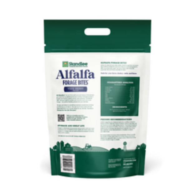 Standlee Premium Products Alfalfa Forage Bites Very Berry Horse Treats