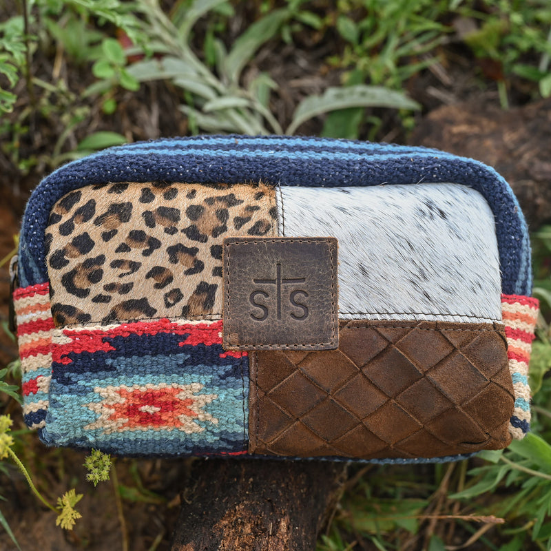 STS Ranchwear Chaynee Mountain Cosmetic Bag