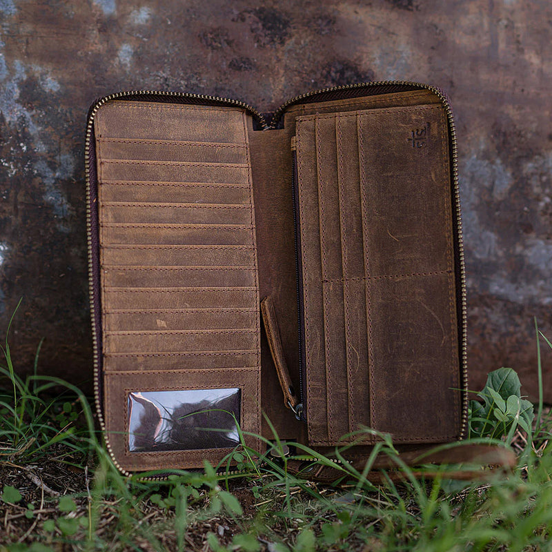 STS Ranchwear Classic Cowhide Bentley Wallet