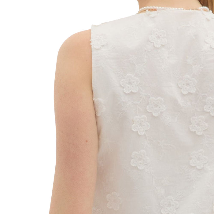 Entro Women's White Floral Embroidered Top