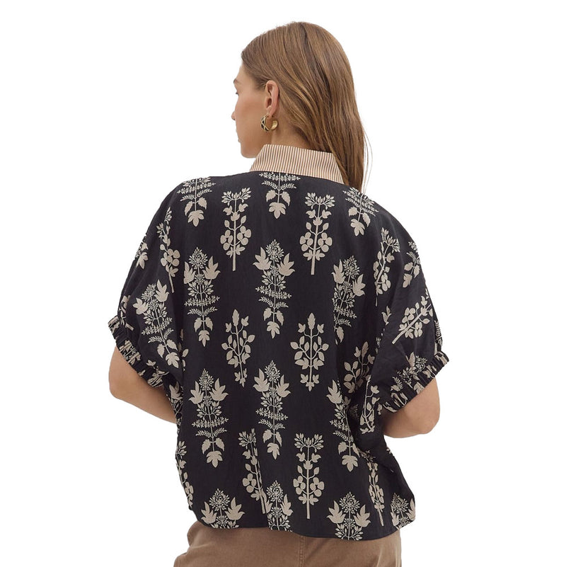 Entro Women's Black & White Print Short Sleeve Top