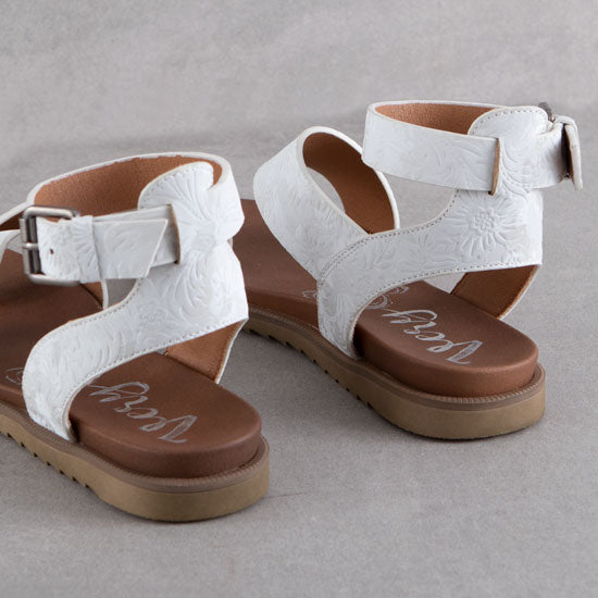 Very G White Steffy Sandals