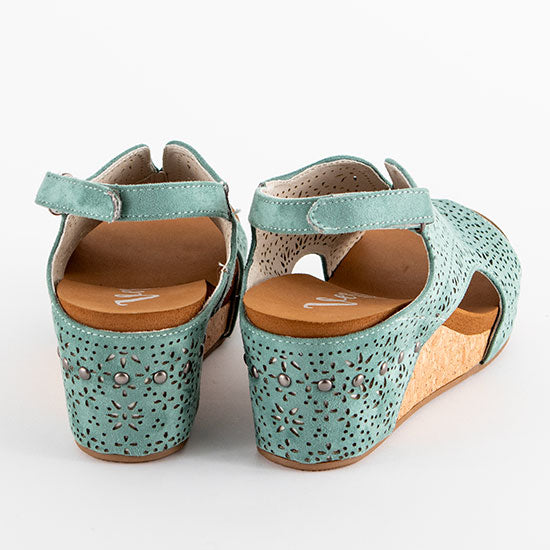 Very G Turquoise Free Fly 3 Sandals