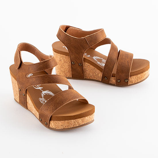 Very G Tan Casper Sandals