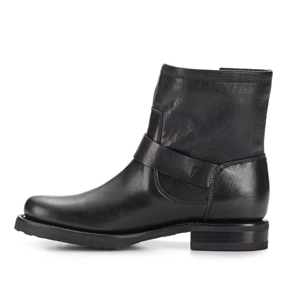 Frye Women s Veronica Black Bootie