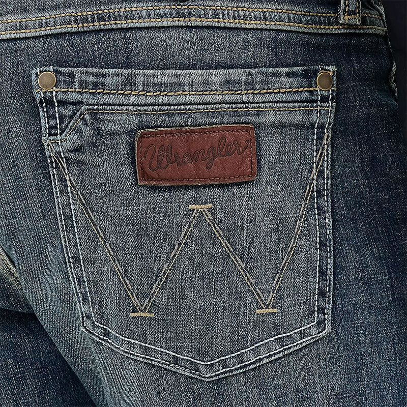 Wrangler Men's Retro Layton Slim Boot Jeans
