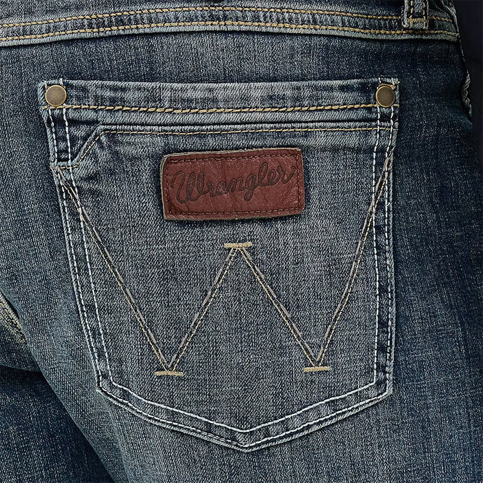 Wrangler Men's Retro Layton Slim Boot Jeans