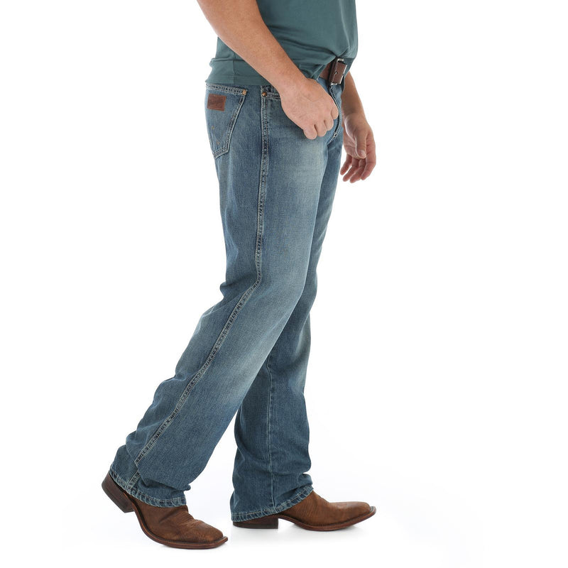 Wrangler Men's Retro Boot Cut Jean