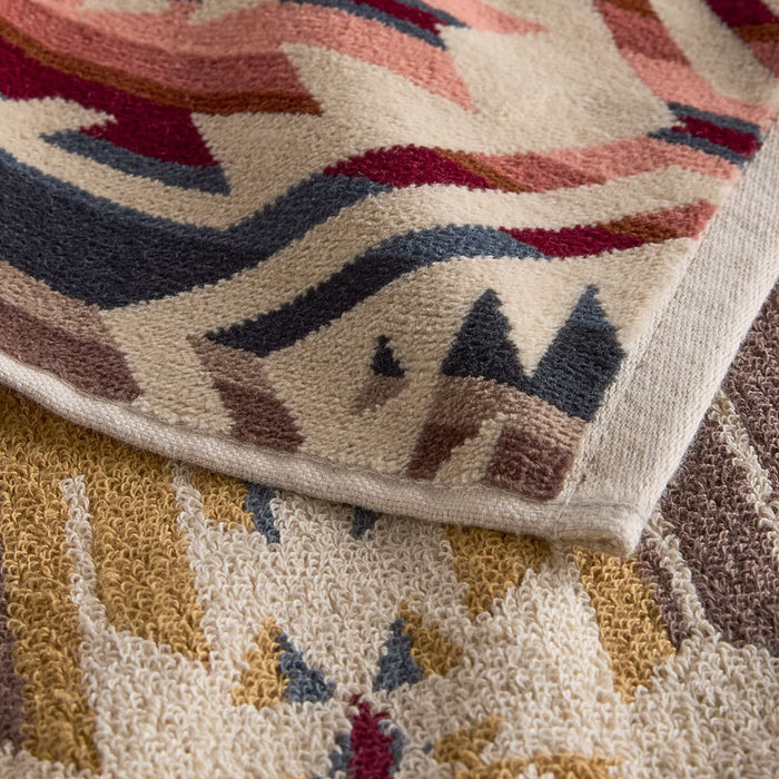 Pendleton Woolen Mills Inc. Jacquard White Sand Tan Bath Towel