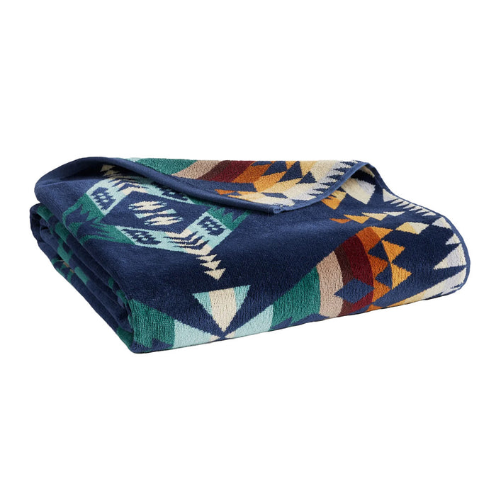 Pendleton Woolen Mills Inc. Diamond Peak Oversized Jacquard Spa Towel